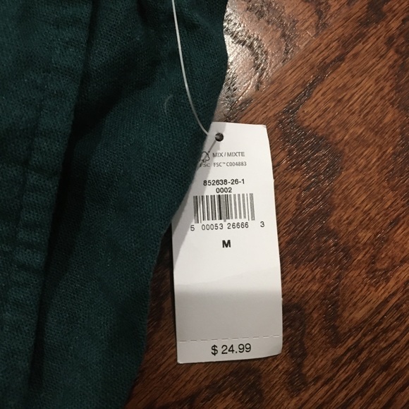 New cute old navy shorts - Picture 2 of 3